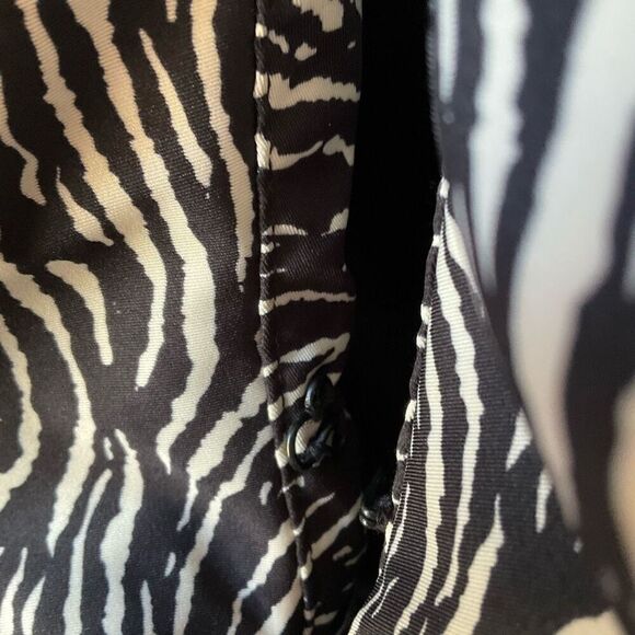Sandro Studio Ruffle Zebra Trench Coat, Medium. Mobwife - Picture 9 of 16